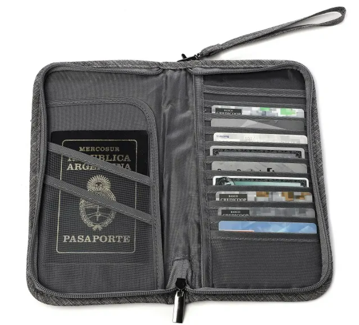 Porta pasaporte GIRAMONDO