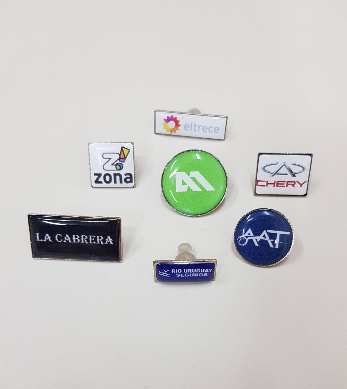 Pin metalico con Dome